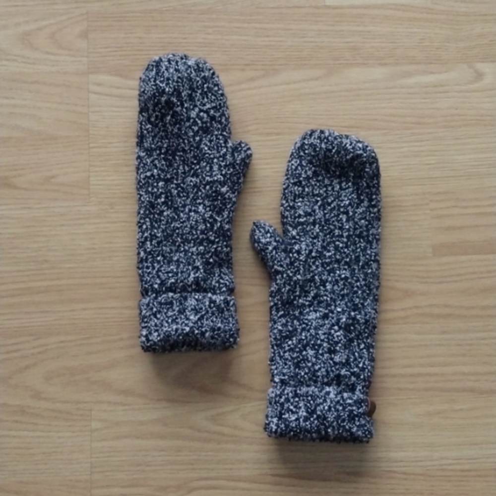 Roots Marled Knit Wool Mittens